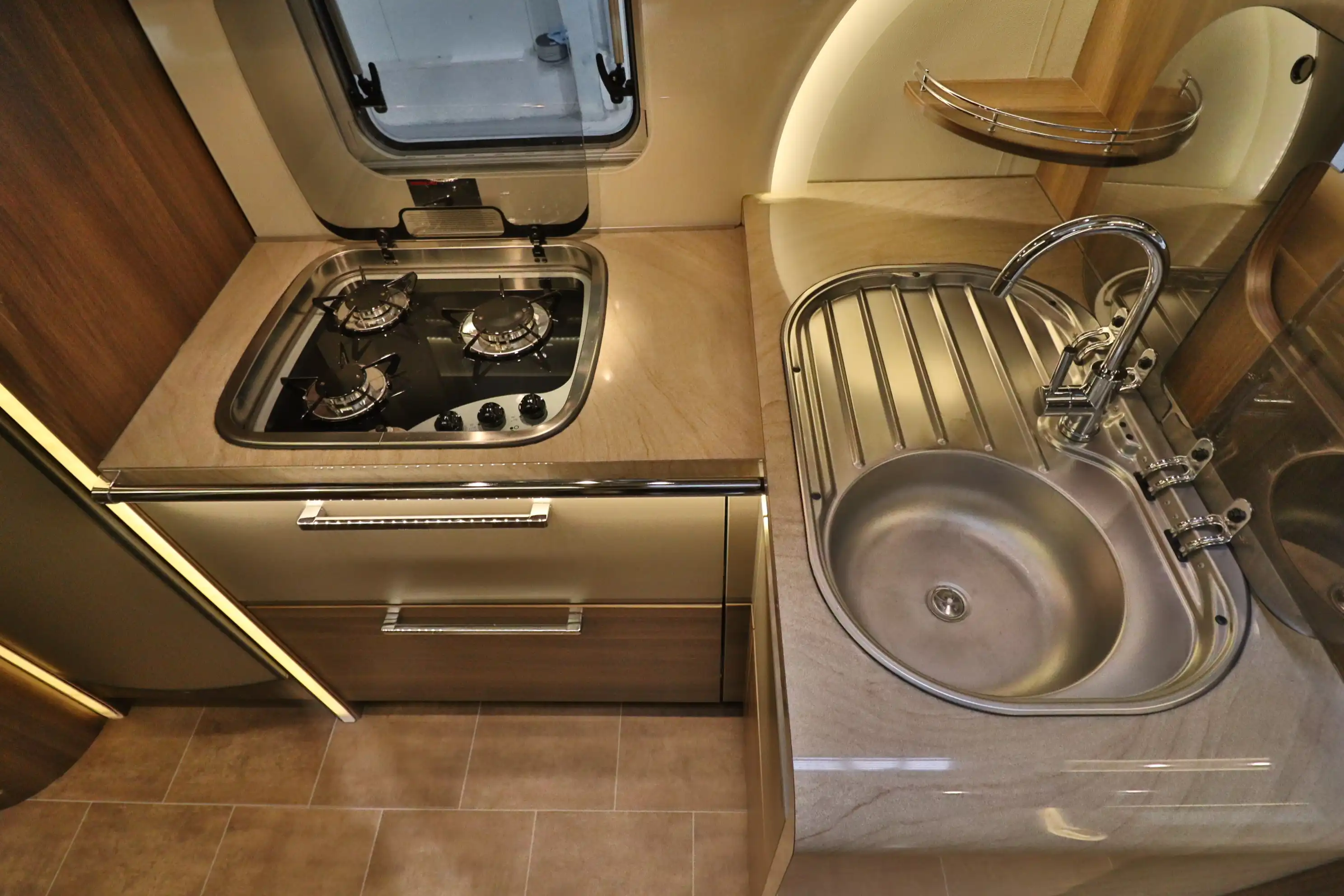 BUERSTNER I 900 G Elegance